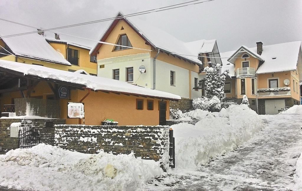 Vila Dravce Екстер'єр фото
